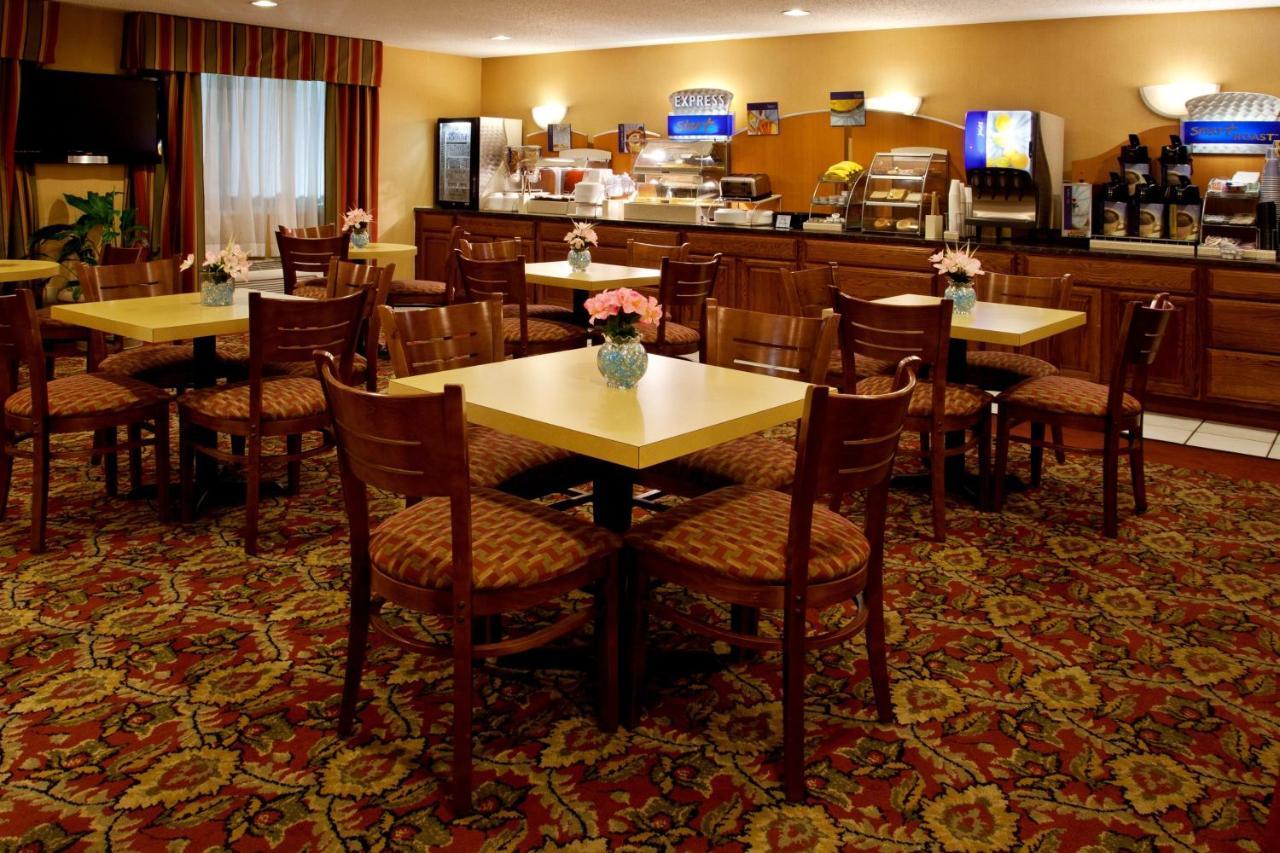 Holiday Inn Express Mt. Vernon By Ihg Mount Vernon Exterior foto